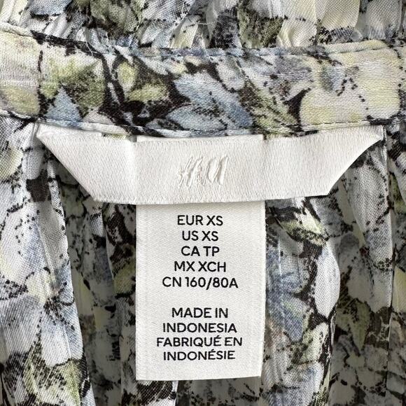 H&M Ruffle-trimmed Long Sleeve Blouse, Size X-Small - Picture 3 of 8